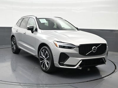 2024 Volvo XC60 Plus Dark Theme