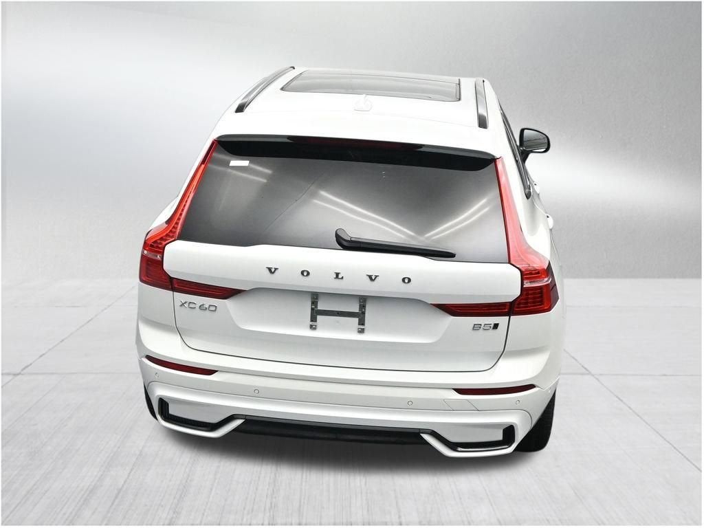 2024 Volvo XC60 Plus Dark Theme