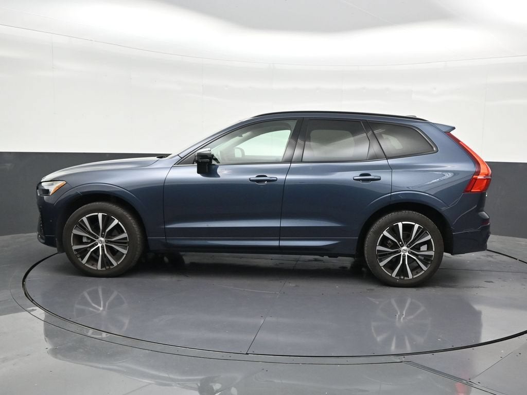 2024 Volvo XC60 B5 Plus Dark Theme