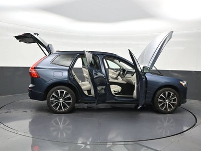 2024 Volvo XC60 B5 Plus Dark Theme