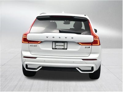 2024 Volvo XC60 Plus Dark Theme