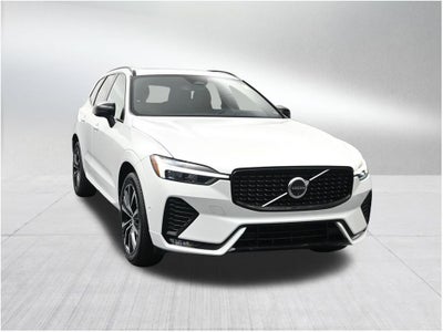 2024 Volvo XC60 Plus Dark Theme