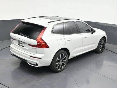 2024 Volvo XC60 B5 Plus Dark Theme