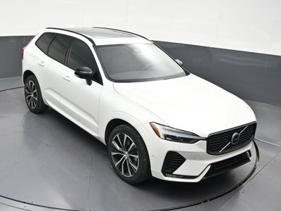 2024 Volvo XC60 B5 Plus Dark Theme