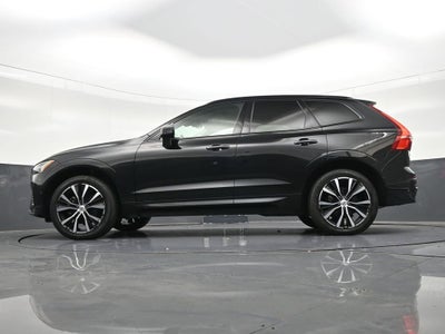 2024 Volvo XC60 Plus Dark Theme