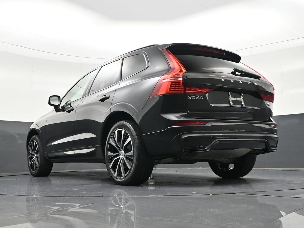 2024 Volvo XC60 Plus Dark Theme