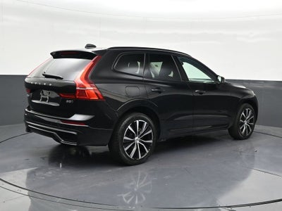2024 Volvo XC60 Plus Dark Theme