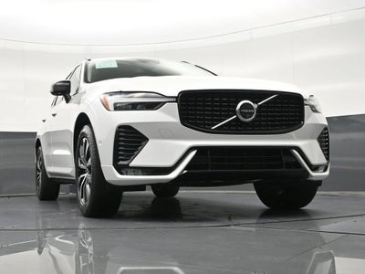 2024 Volvo XC60 Plus Dark Theme