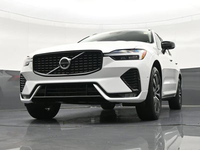 2024 Volvo XC60 Plus Dark Theme