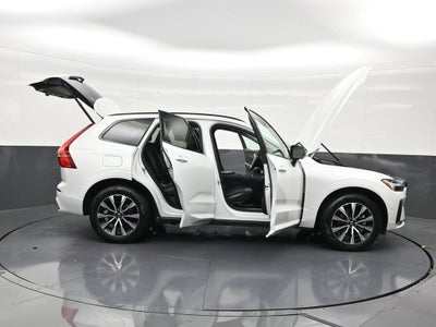 2024 Volvo XC60 Plus Dark Theme