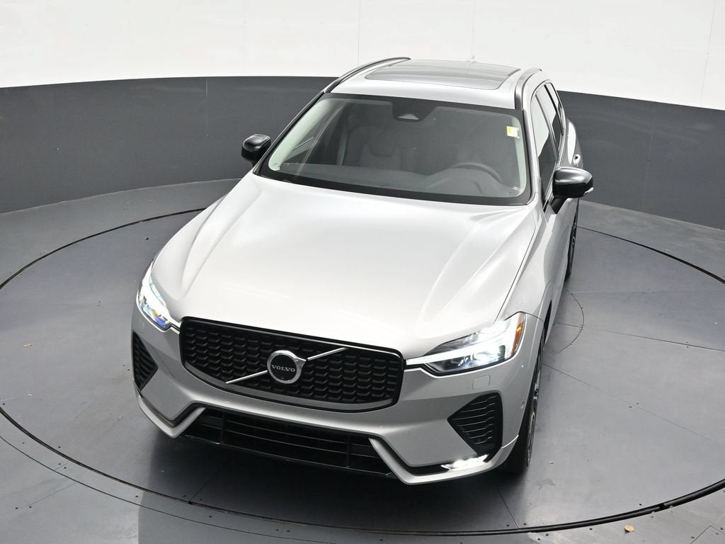2024 Volvo XC60 B5 Plus Dark Theme