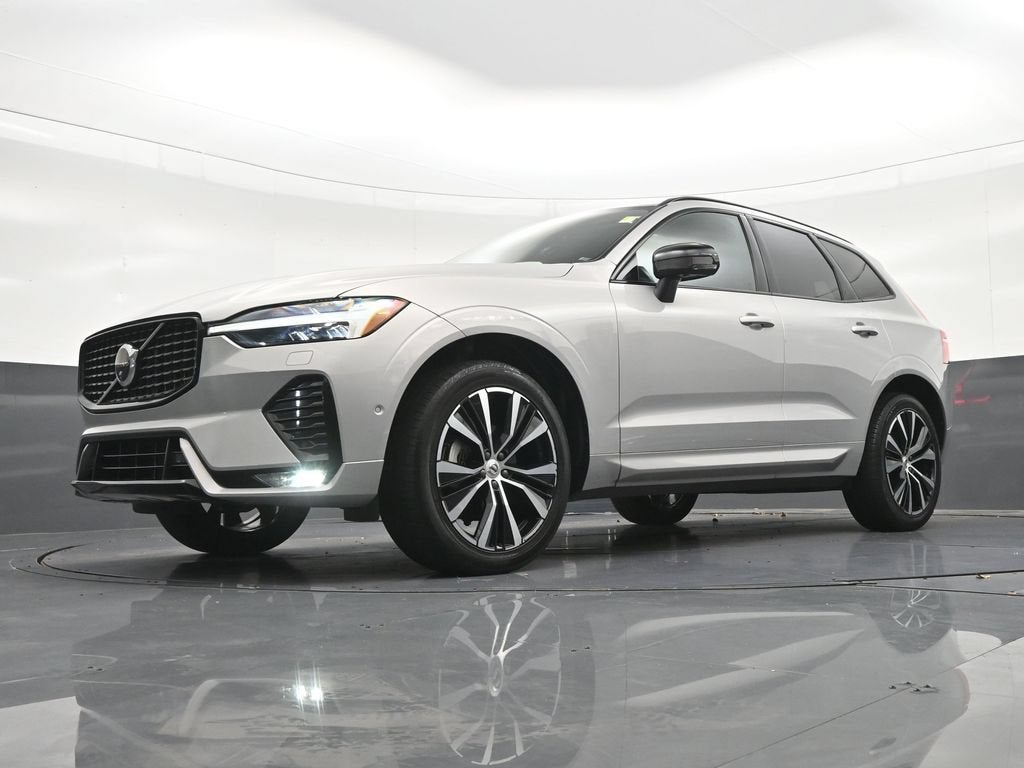 2024 Volvo XC60 B5 Plus Dark Theme