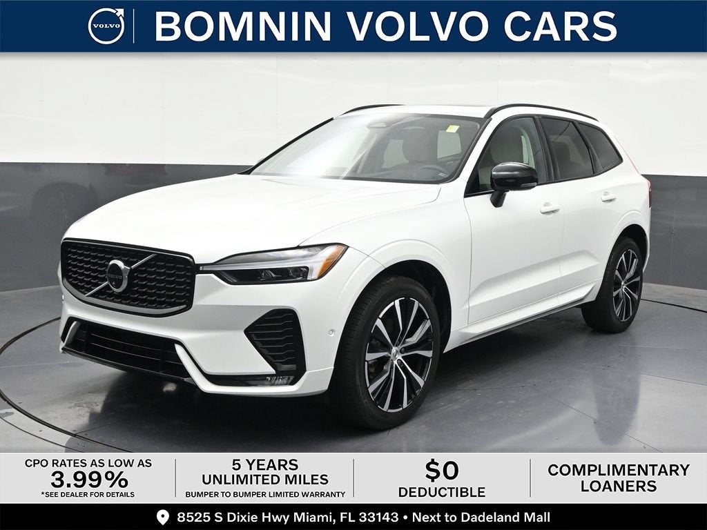 2024 Volvo XC60 Plus Dark Theme