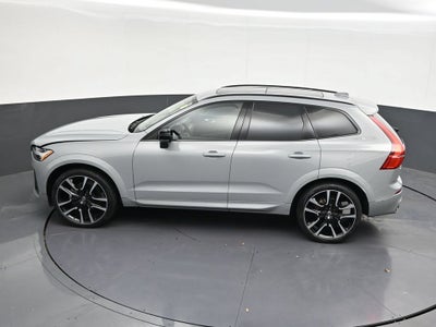 2024 Volvo XC60 Ultimate Dark Theme