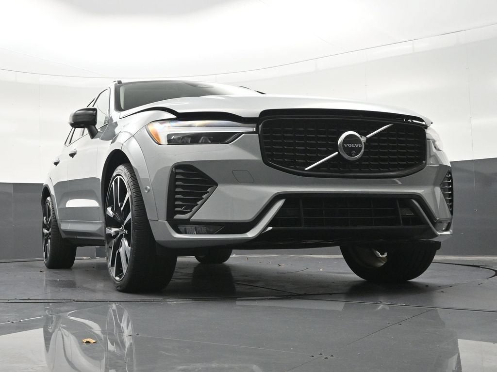 2024 Volvo XC60 Ultimate Dark Theme