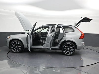 2024 Volvo XC60 Ultimate Dark Theme