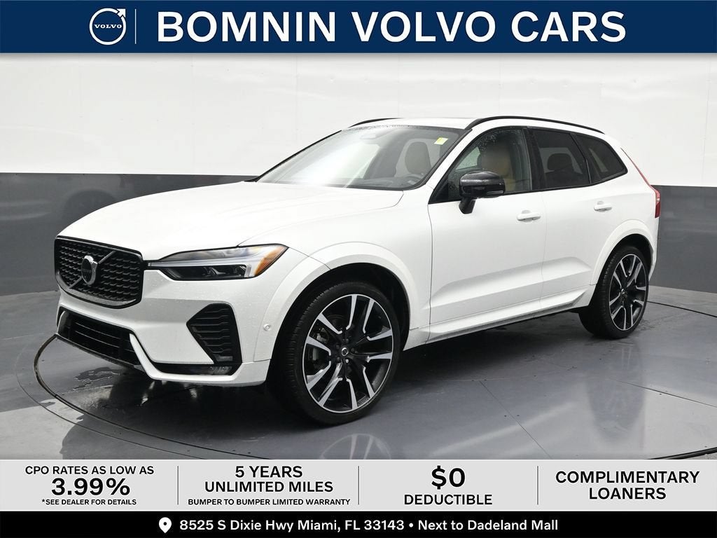 2024 Volvo XC60 B5 Ultimate Dark Theme