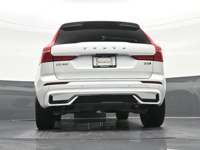 2024 Volvo XC60 B5 Ultimate Dark Theme