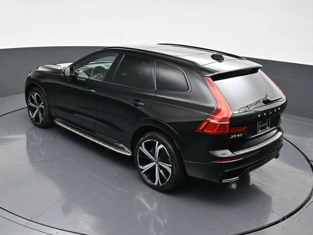 2022 Volvo XC60 R-Design