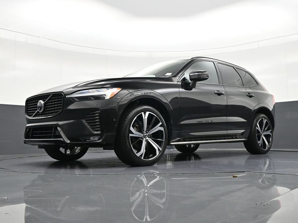 2022 Volvo XC60 R-Design
