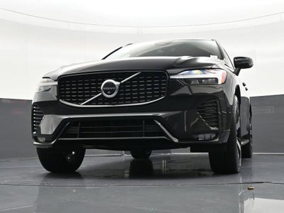 2022 Volvo XC60 R-Design