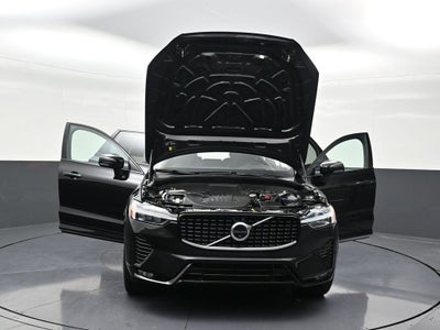 2022 Volvo XC60 R-Design
