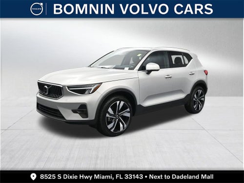 2023 Volvo XC40 Plus Bright Theme
