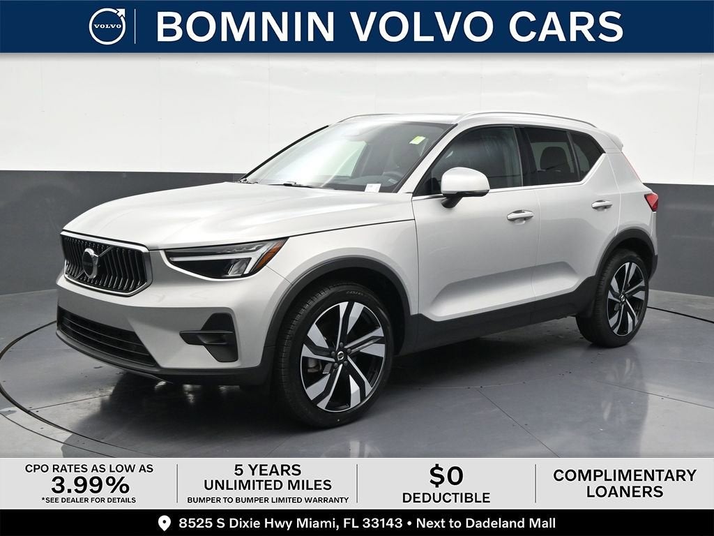 2023 Volvo XC40 Plus Bright Theme