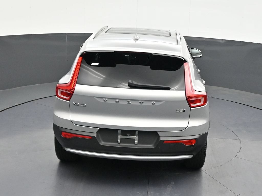 2023 Volvo XC40 B5 Plus Bright Theme