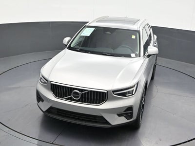 2023 Volvo XC40 B5 Plus Bright Theme