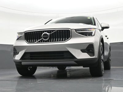 2023 Volvo XC40 B5 Plus Bright Theme