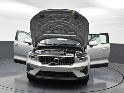 2023 Volvo XC40 B5 Plus Bright Theme