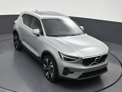 2024 Volvo XC40 B5 Plus Bright Theme