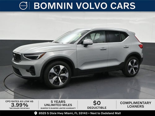 2025 Volvo XC40 Plus Bright Theme