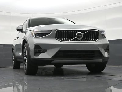 2025 Volvo XC40 Plus Bright Theme