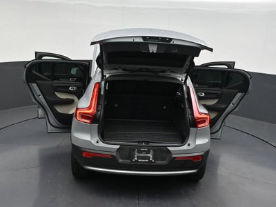 2025 Volvo XC40 Plus Bright Theme