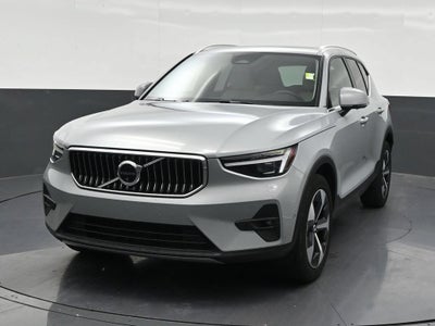 2025 Volvo XC40 Plus Bright Theme