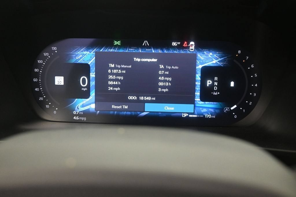 2024 Volvo XC40 B5 Plus Bright Theme