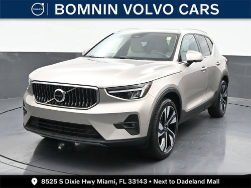 2024 Volvo XC40 B5 Plus Bright Theme