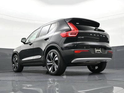2023 Volvo XC40 Ultimate Bright Theme