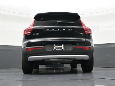 2023 Volvo XC40 Ultimate Bright Theme