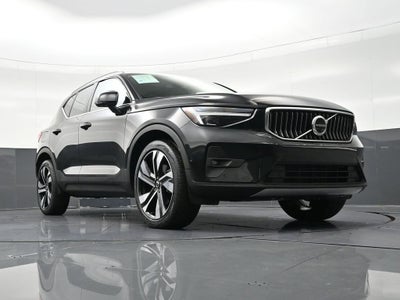 2023 Volvo XC40 Ultimate Bright Theme