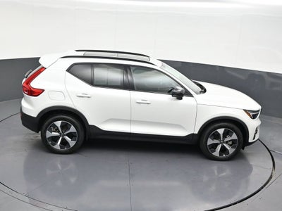 2024 Volvo XC40 Plus Dark Theme