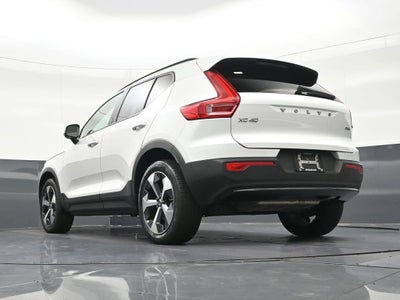 2024 Volvo XC40 Plus Dark Theme