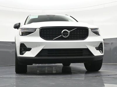 2024 Volvo XC40 Plus Dark Theme