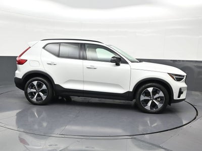 2024 Volvo XC40 Plus Dark Theme