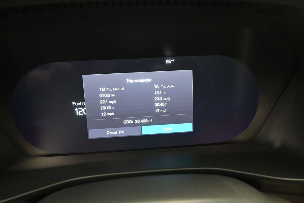 2023 Volvo XC40 Plus Bright Theme