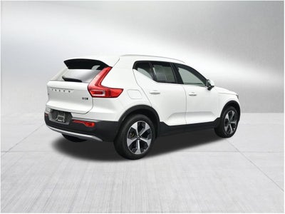 2023 Volvo XC40 Plus Bright Theme