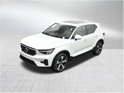 2023 Volvo XC40 Plus Bright Theme
