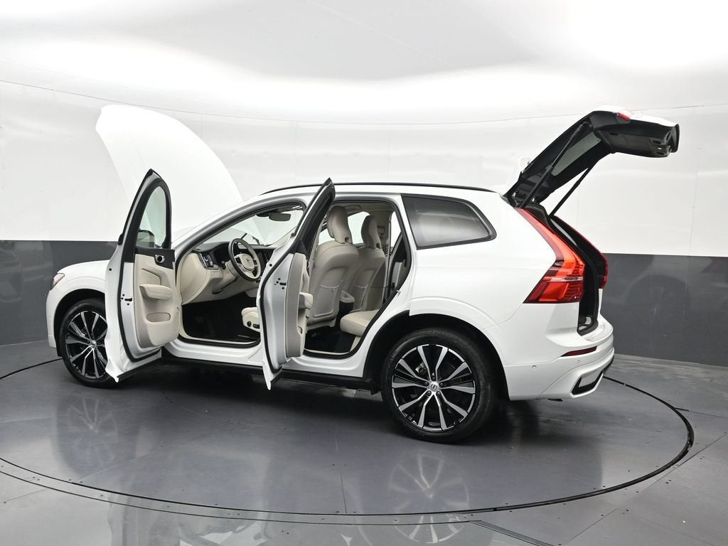 2025 Volvo XC60 B5 Plus